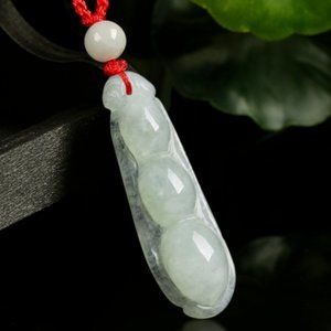 100% natural Jadeite jade chinese Hand-carved kidney bean antique Pendant